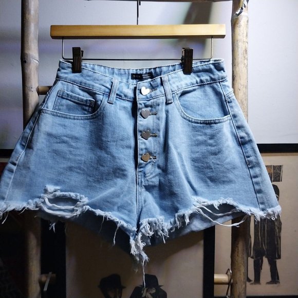 5/$25 Shein Heart Button Cut Off Denim Shorts 10 - Picture 2 of 5